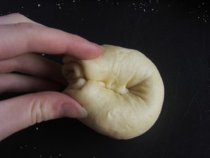 Булочки-сердечки с сахаром 